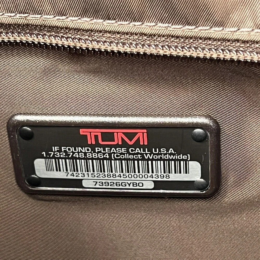 Tumi villa grey